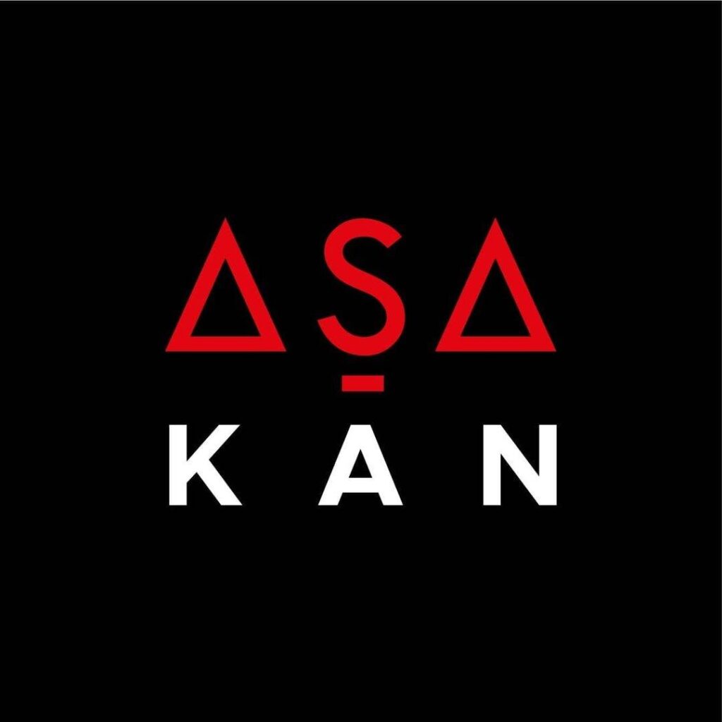 Asakan parle de nous !